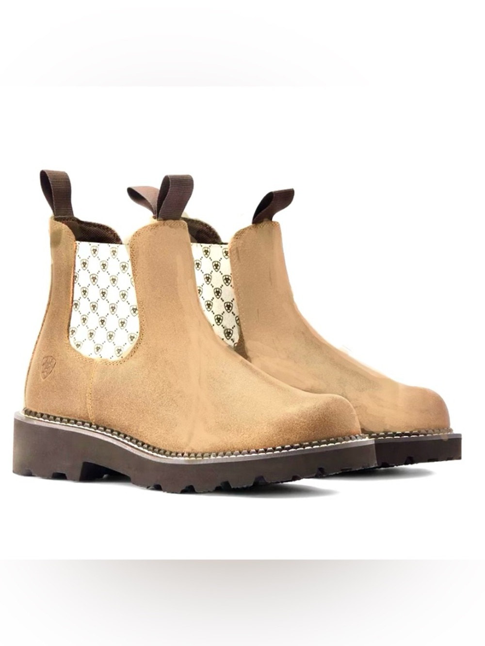 Ariat women’s fatbaby Chelsea Boots in wheat/tan size 8.5